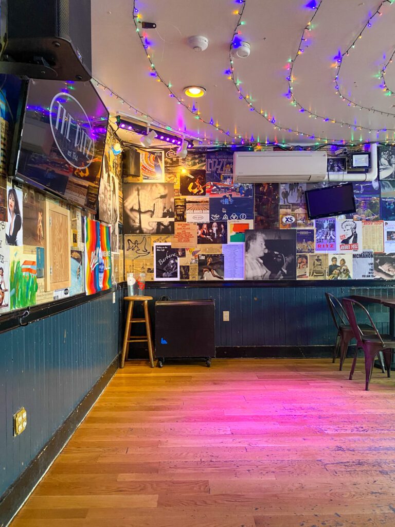 Inside The Ritz MV Dive Bar 